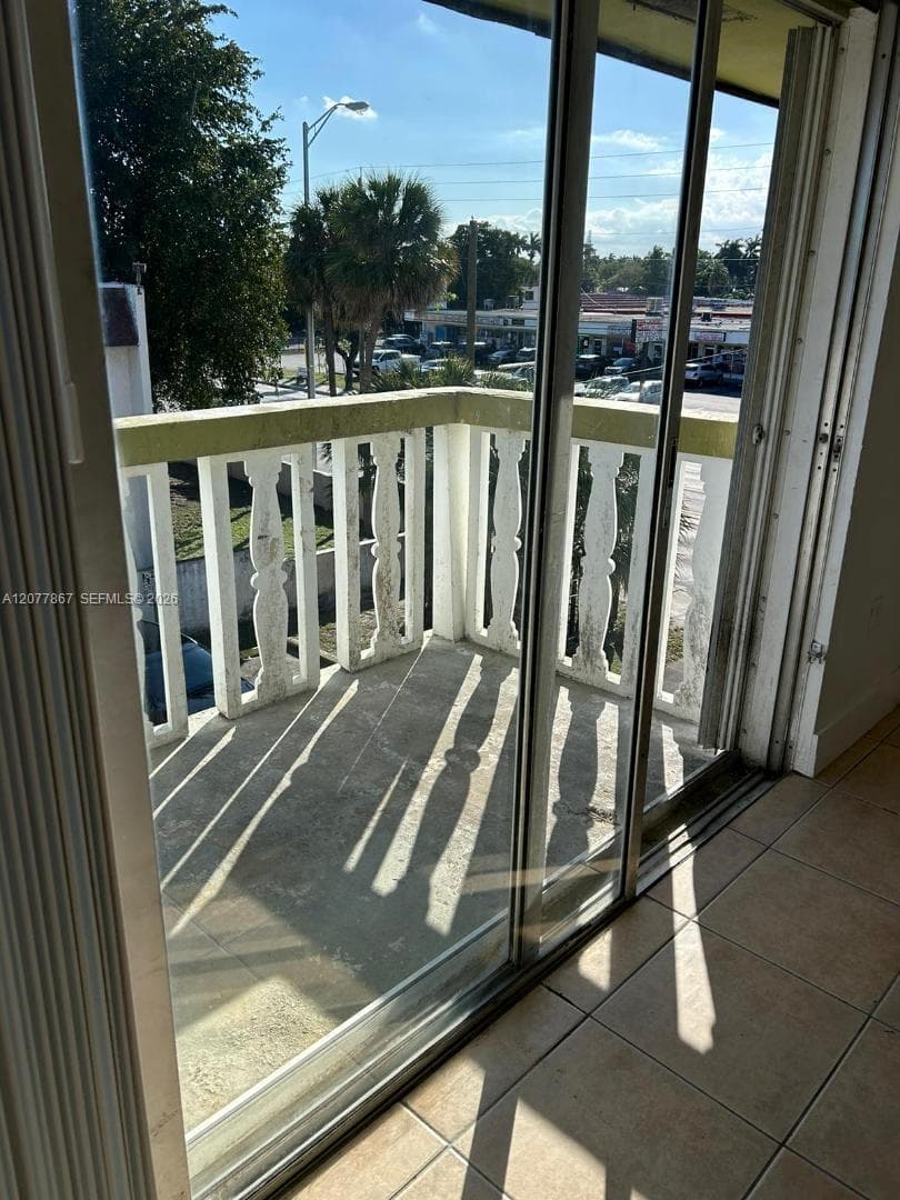 15201 NE 6th Ave # C302, Miami, FL 33162 photo 3