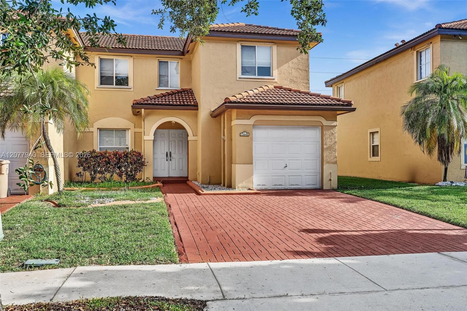13949 N Forest Oak Cir, Davie, FL 33325 photo 2