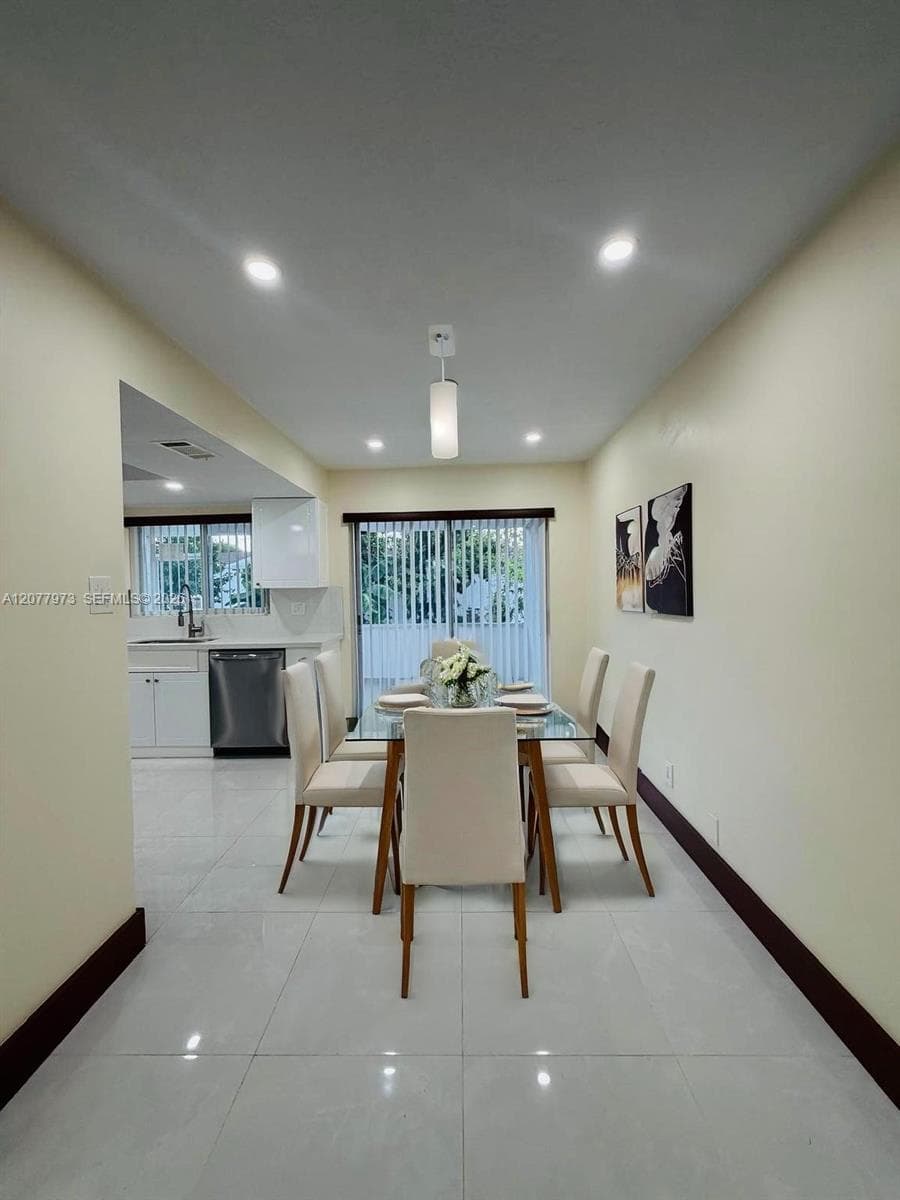 720 NW 74th Way, Margate, FL 33063 photo 9