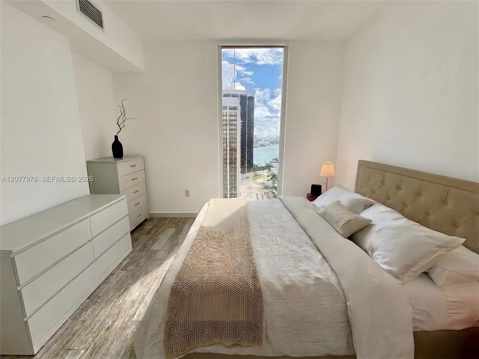 151 SE 1st St # 2602, Miami, FL 33131 photo 7