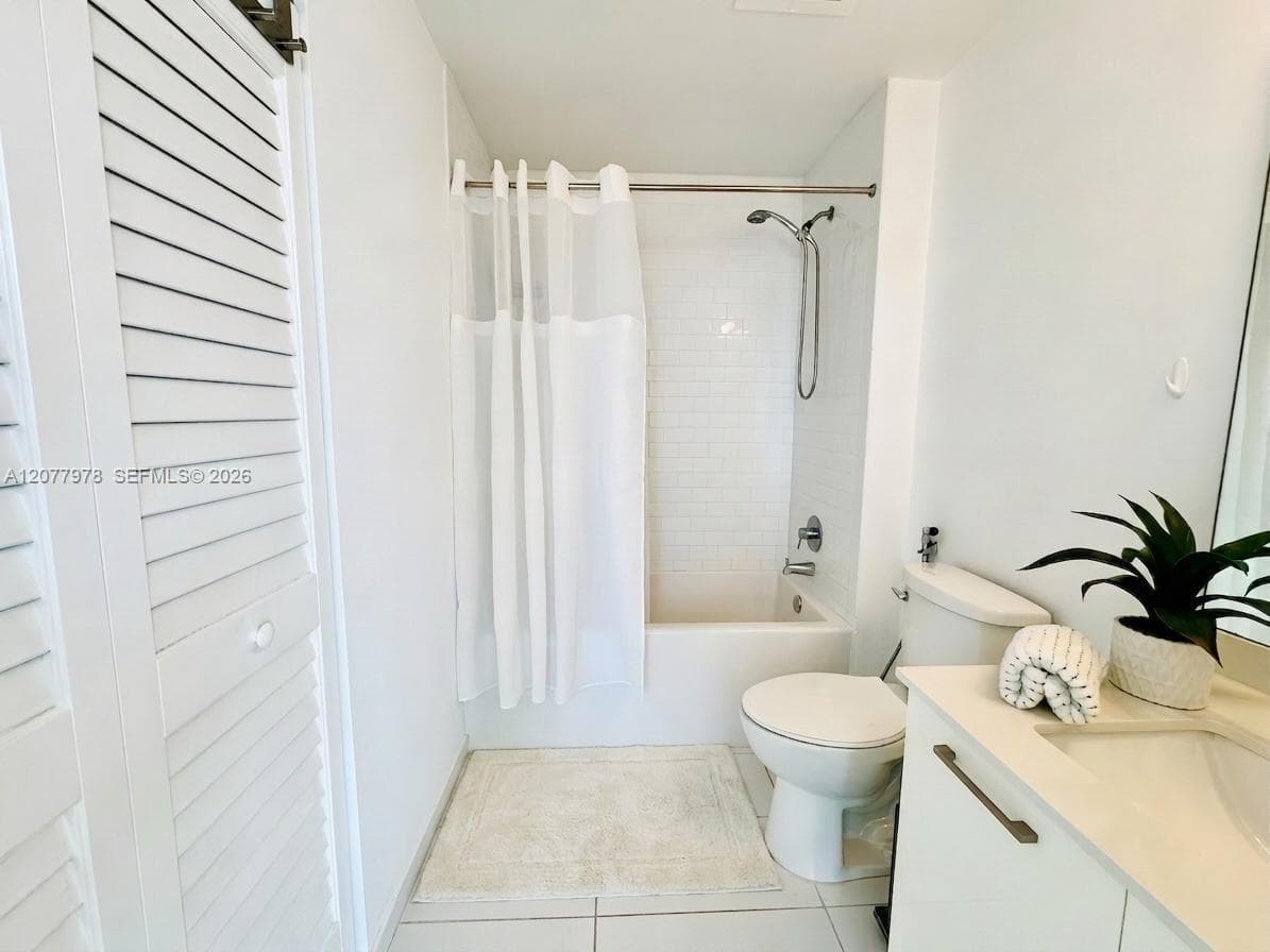 151 SE 1st St # 2602, Miami, FL 33131 photo 8