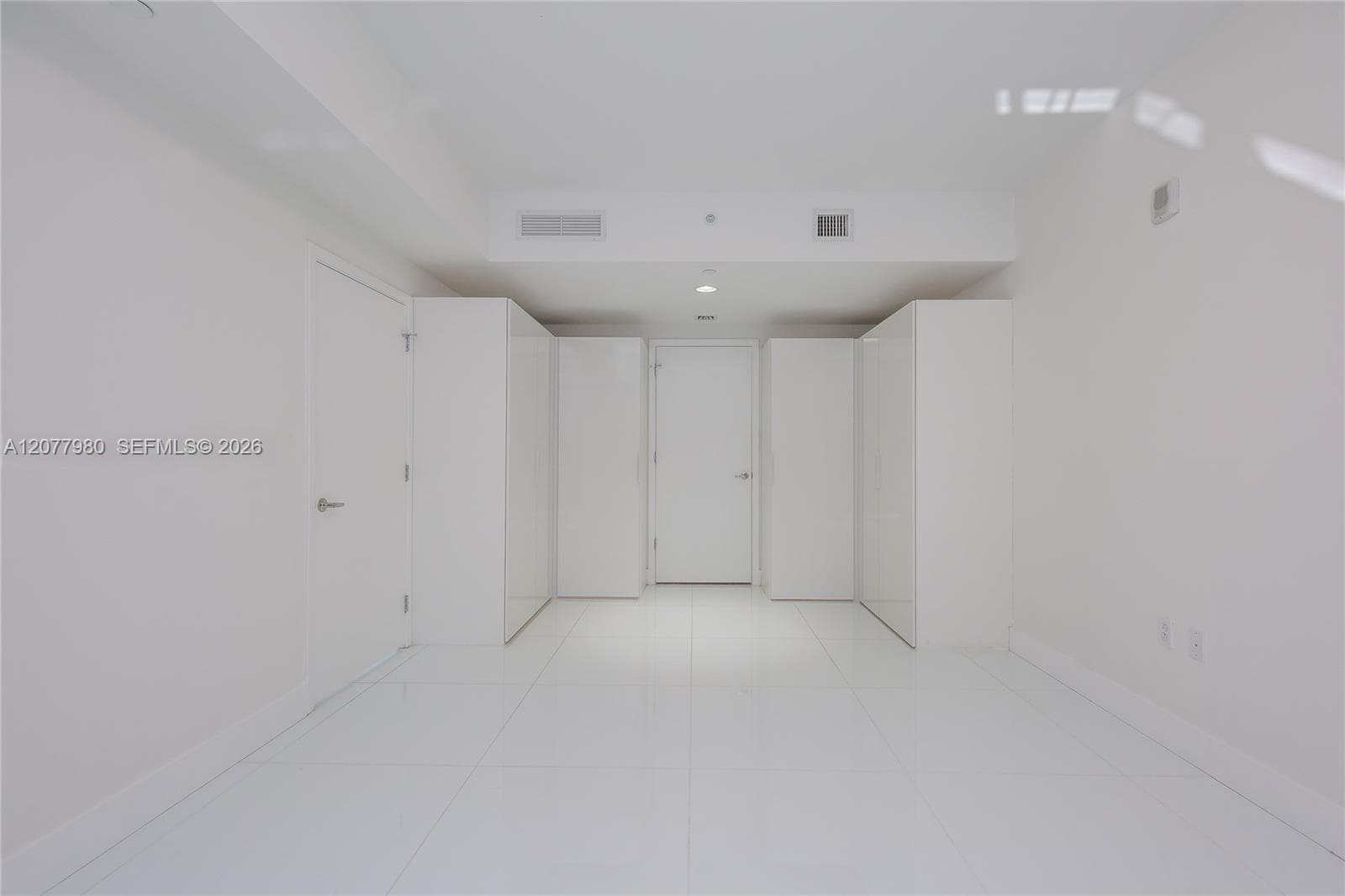 1010 Brickell Ave # 1402, Miami, FL 33131 photo 13