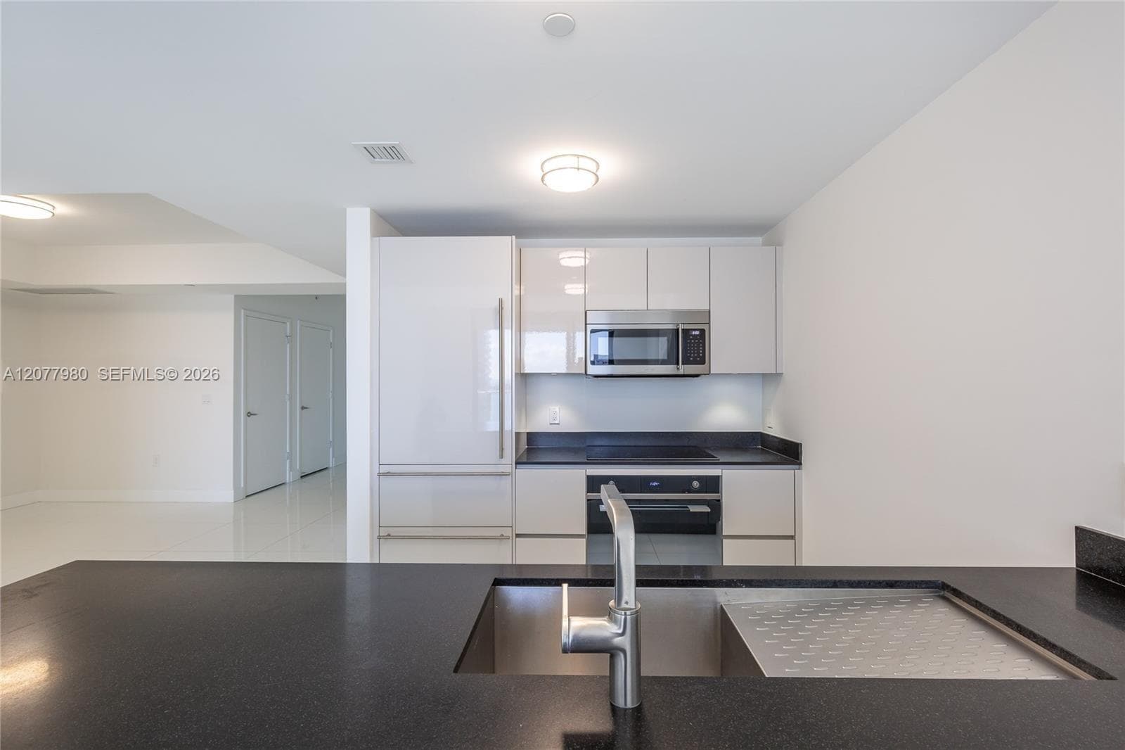 1010 Brickell Ave # 1402, Miami, FL 33131 photo 12