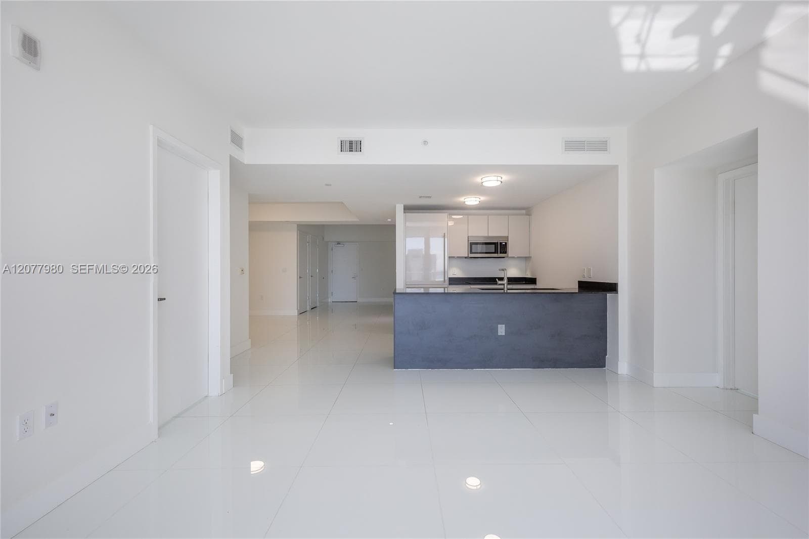 1010 Brickell Ave # 1402, Miami, FL 33131 photo 11