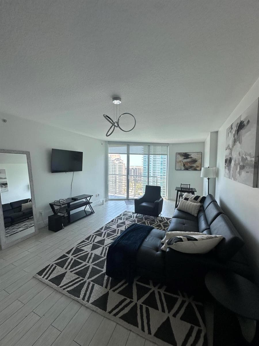 325 S Biscayne Boulevard # 2617, Miami, FL 33131 photo 7