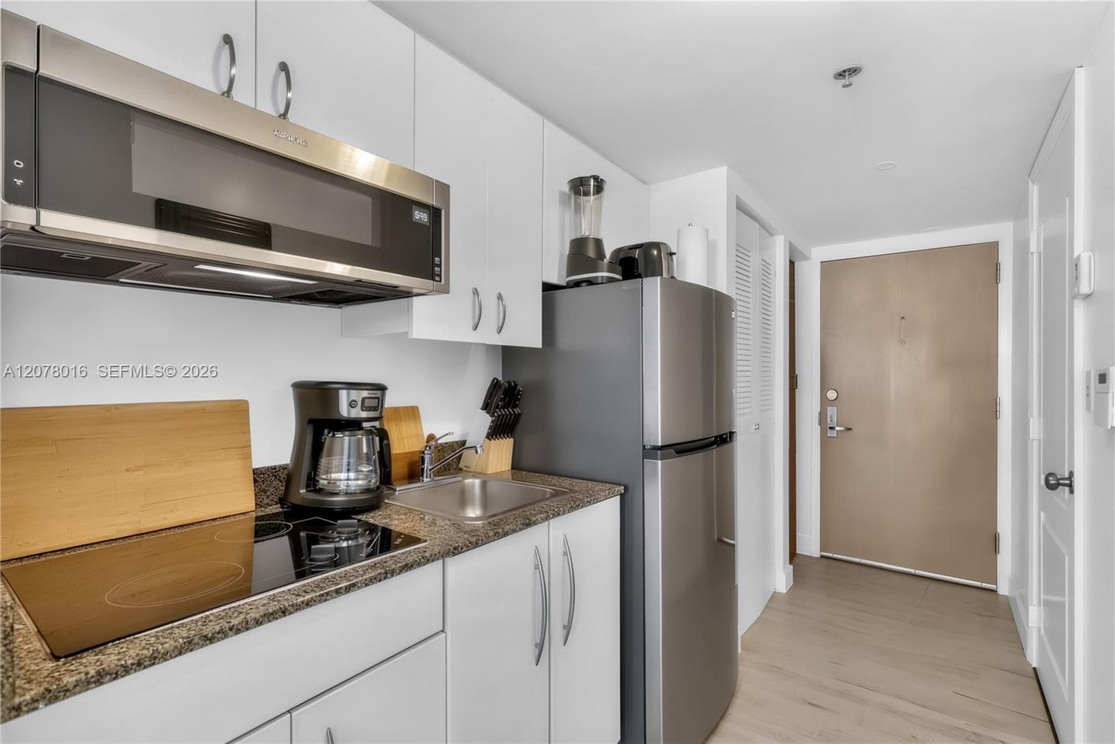 1200 Brickell Bay Dr # 2510, Miami, FL 33131 photo 5