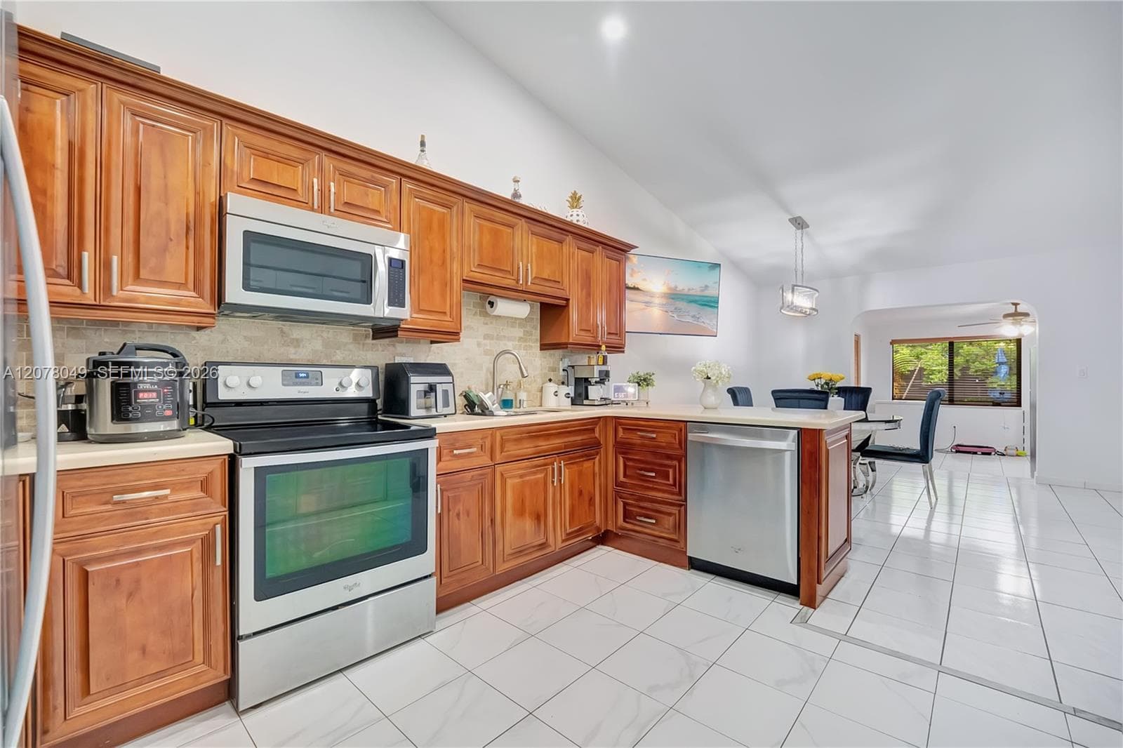 5670 W 20th Ct, Hialeah, FL 33016 photo 9