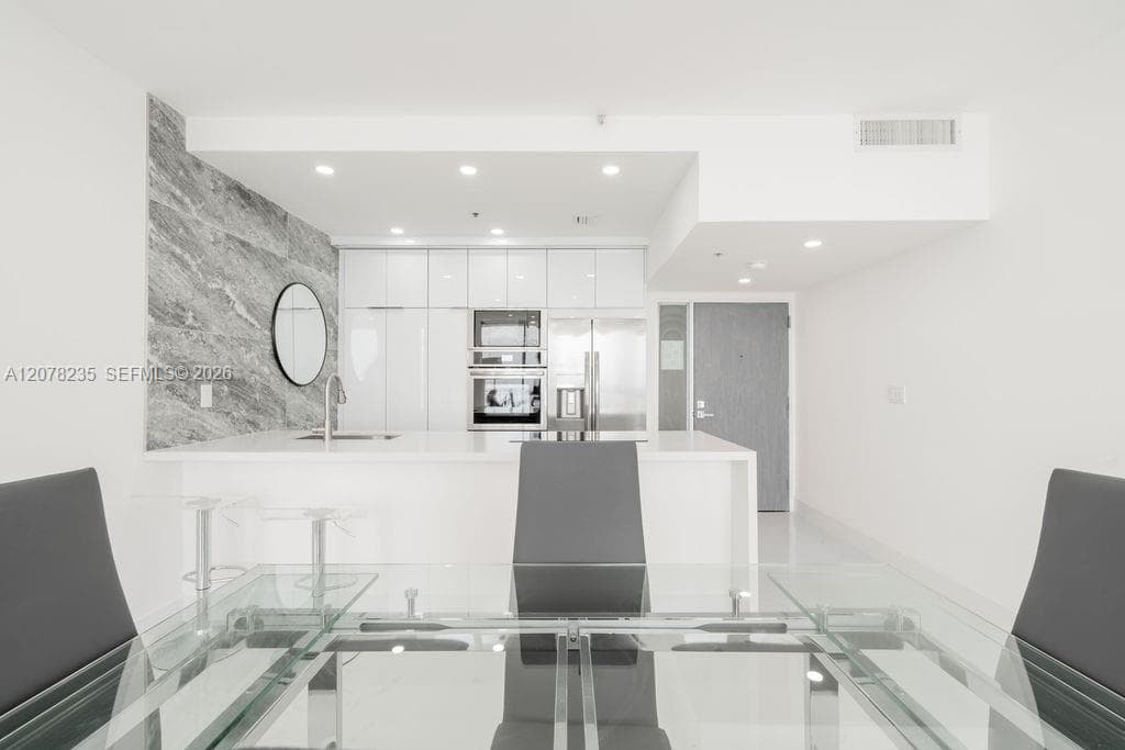 7601 E Treasure Dr # PH206, North Bay Village, FL 33141 photo 9