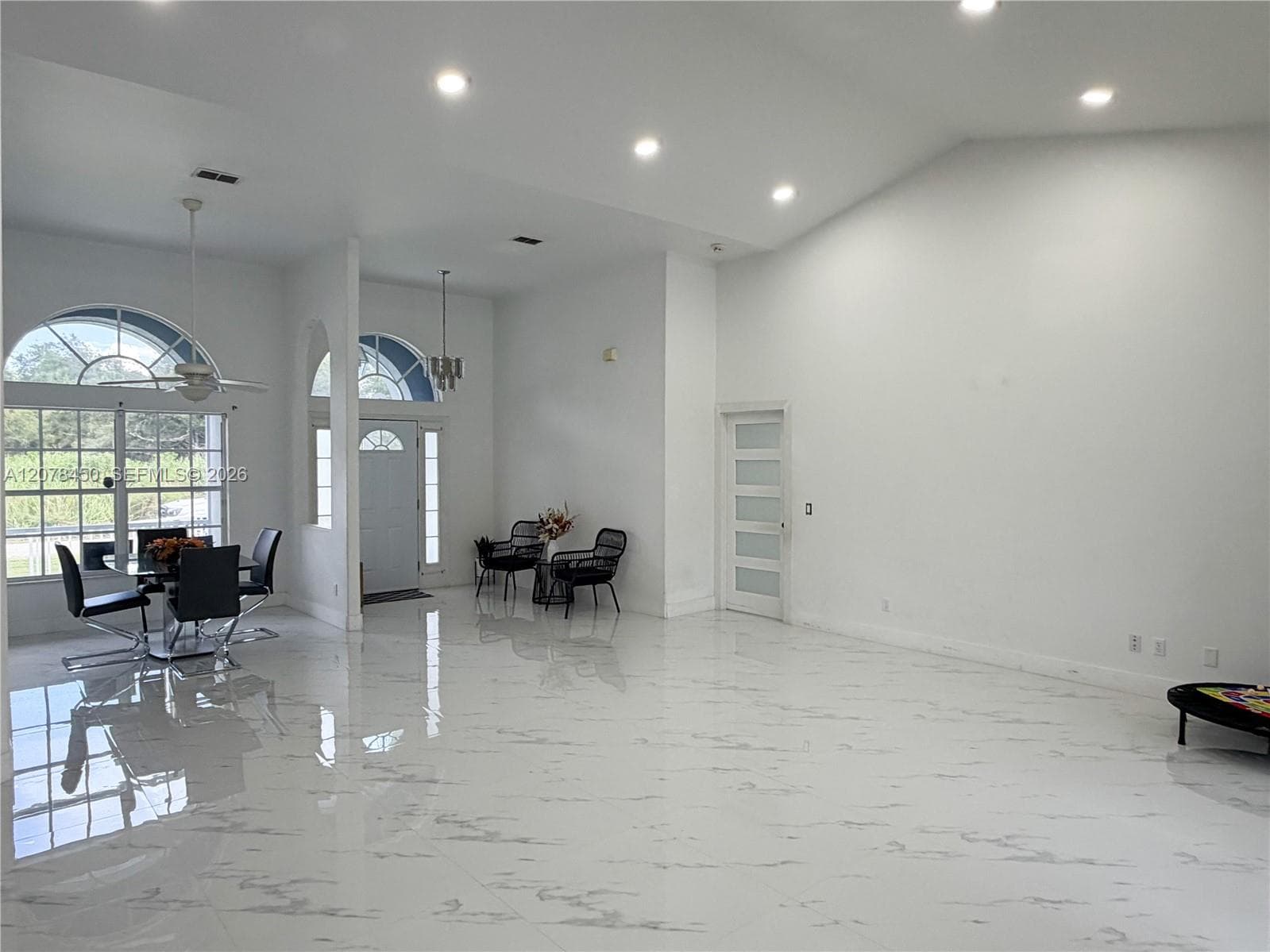 405 MC KINLEY, Lehigh Acres, FL 33972 photo 2