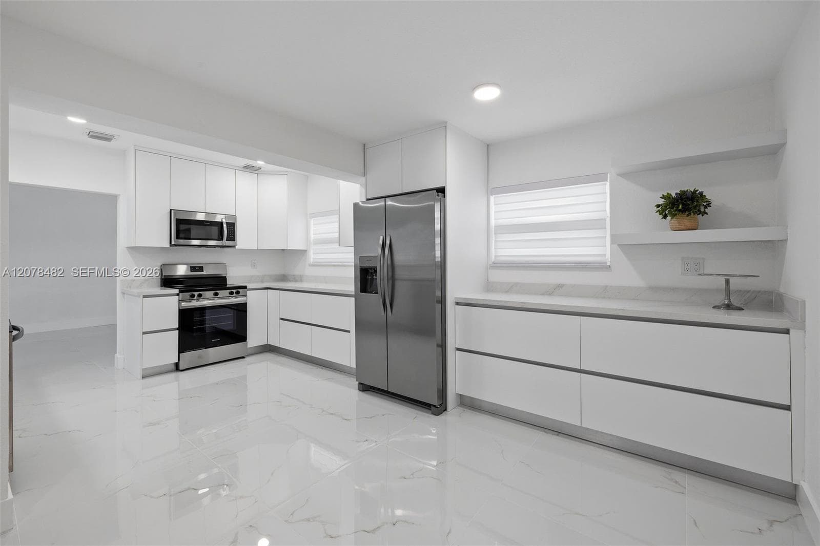 10901 SW 47th Ter, Miami, FL 33165 photo 12