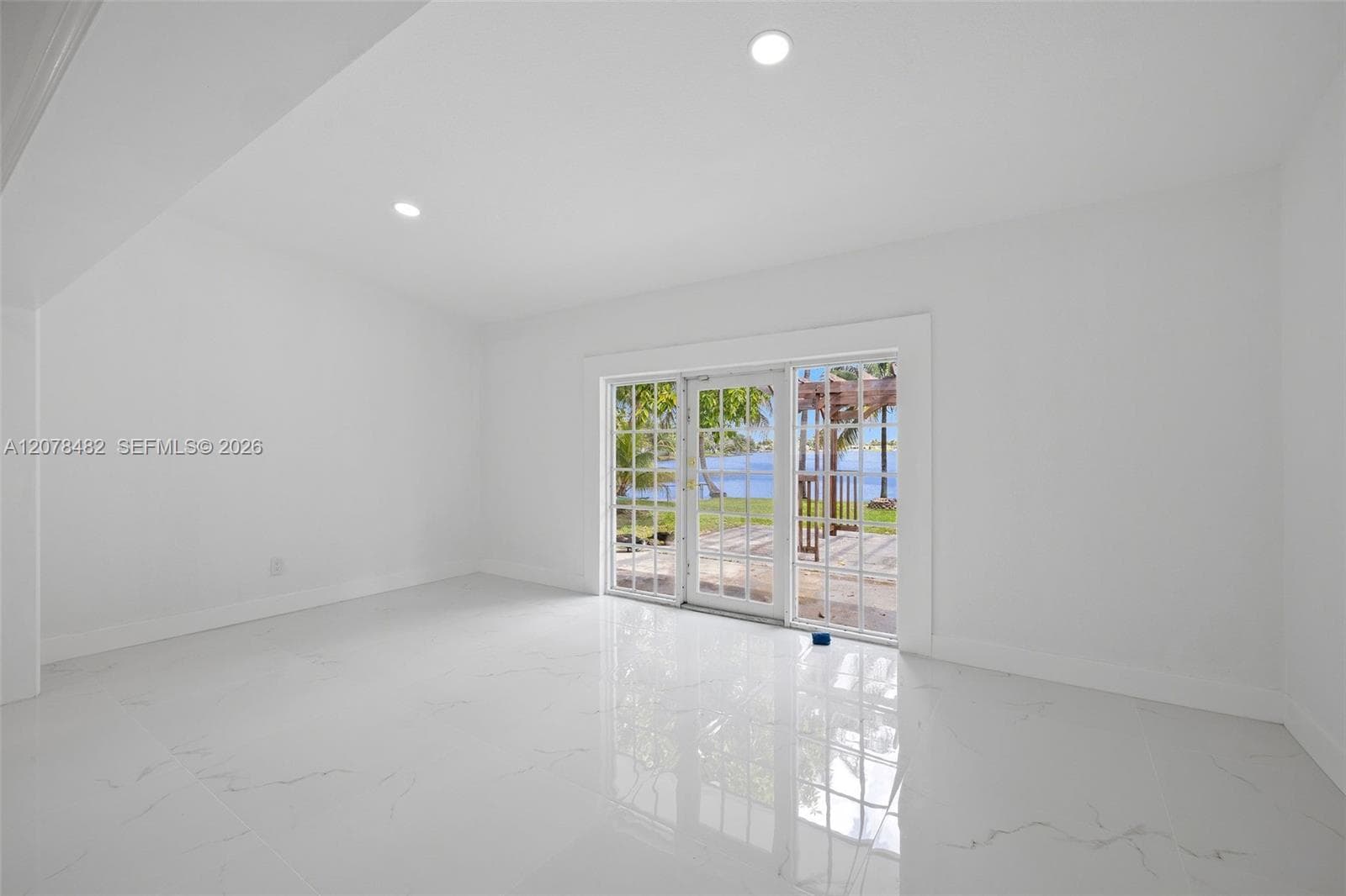 10901 SW 47th Ter, Miami, FL 33165 photo 5
