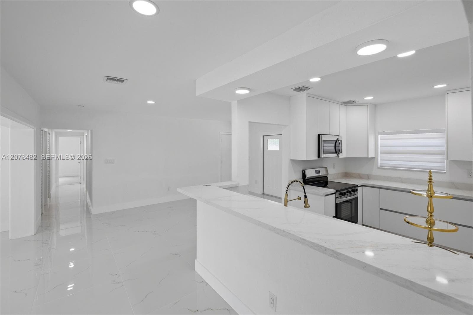 10901 SW 47th Ter, Miami, FL 33165 photo 9