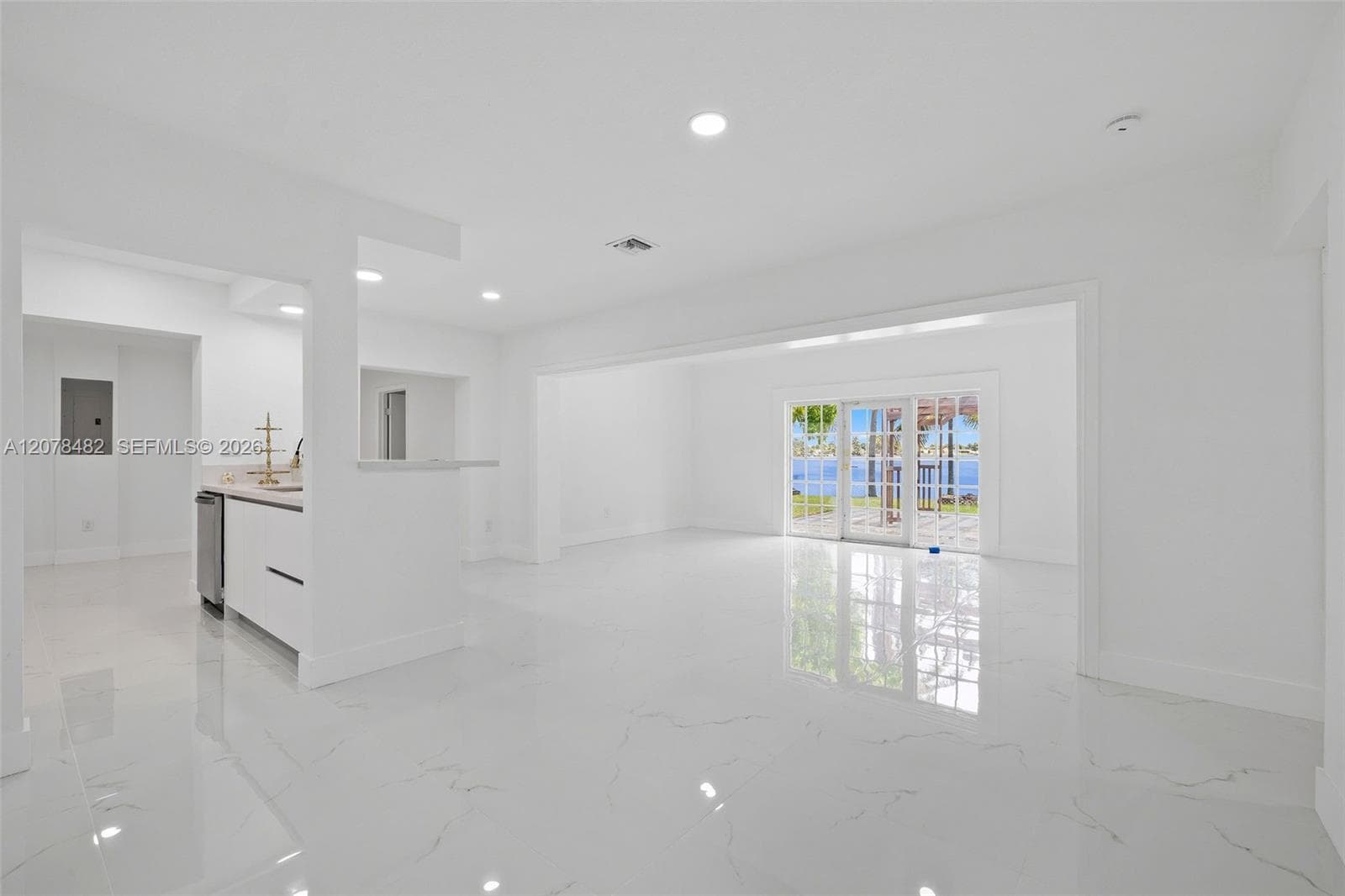 10901 SW 47th Ter, Miami, FL 33165 photo 4