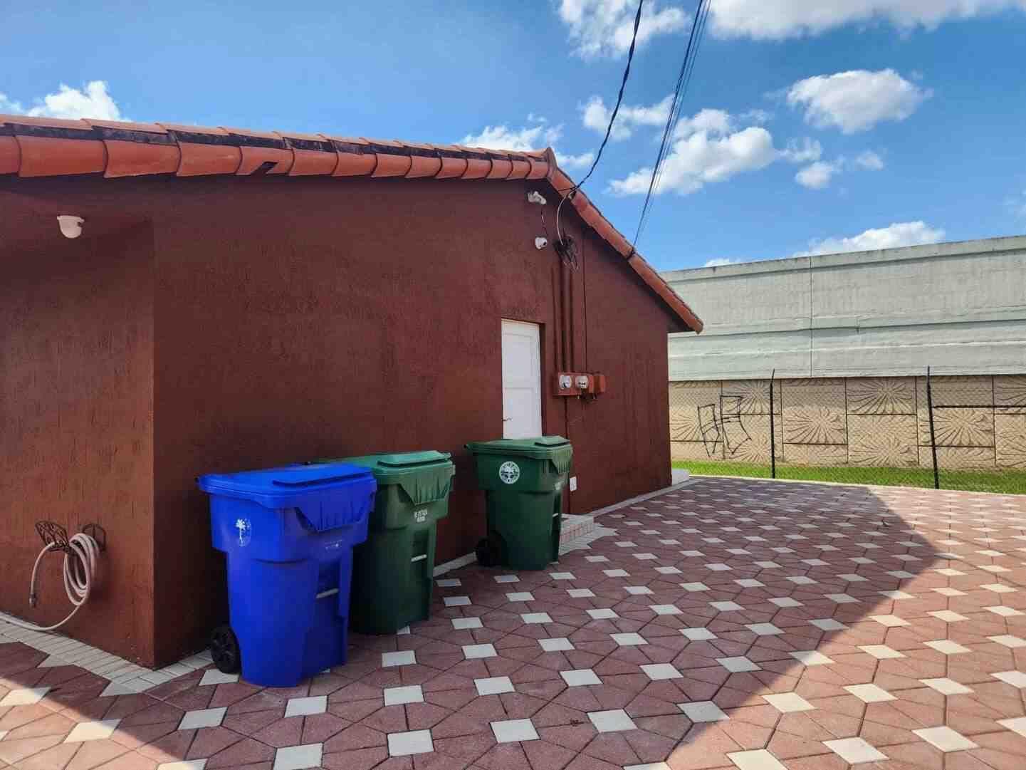 1195 NW 30TH Place, Miami, FL 33125 photo 3