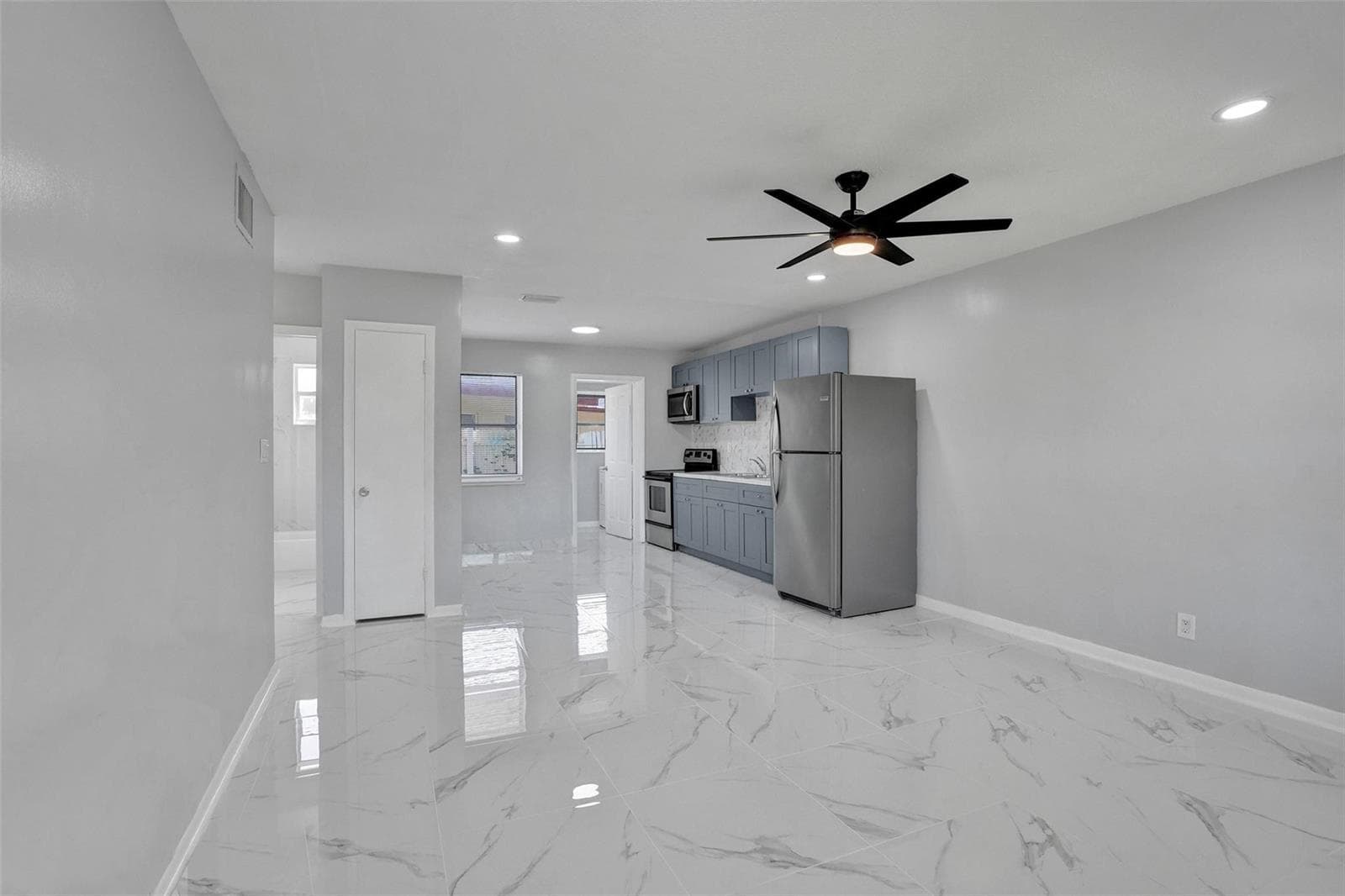 260 NE 41st Street, Oakland Park, FL 33334 photo 7