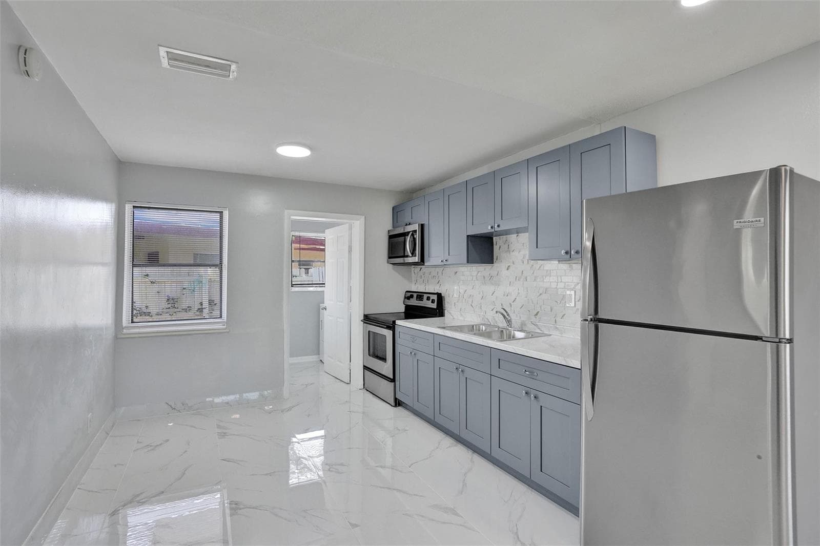 260 NE 41st Street, Oakland Park, FL 33334 photo 9