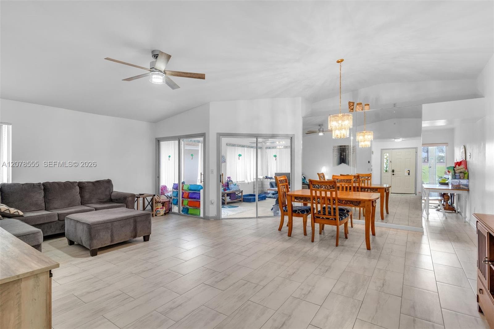527 SE 27th Dr, Homestead, FL 33033 photo 9