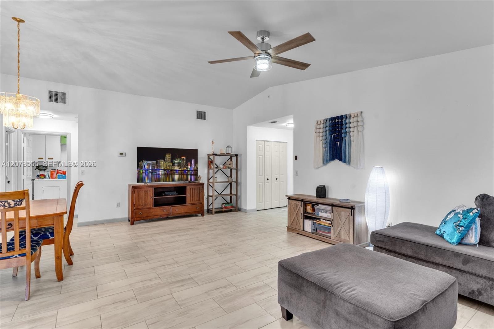 527 SE 27th Dr, Homestead, FL 33033 photo 11