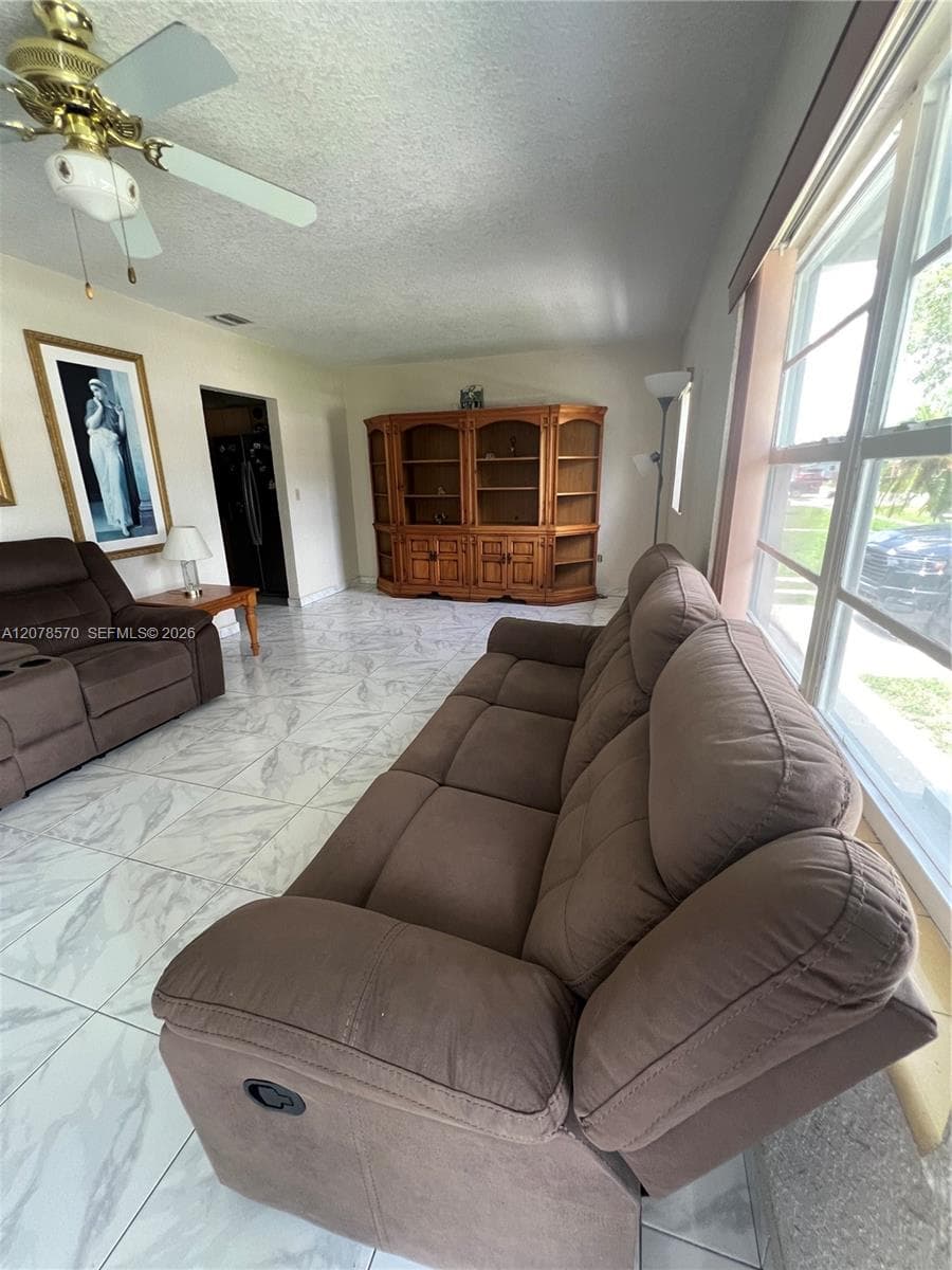5490 W 2nd Ave, Hialeah, FL 33012 photo 6