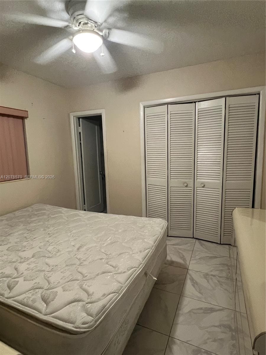 5490 W 2nd Ave, Hialeah, FL 33012 photo 11