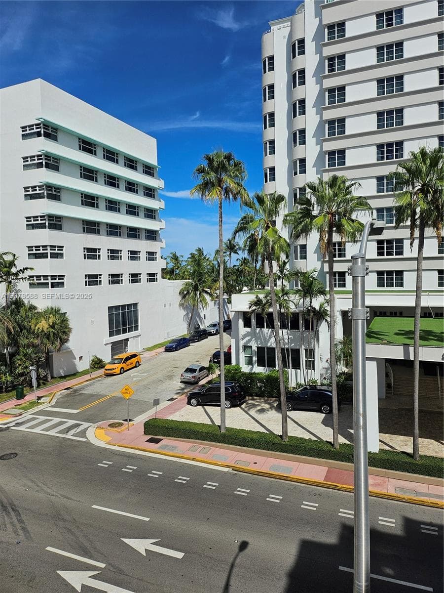 3030 Collins Ave # 4B, Miami Beach, FL 33140 photo 4