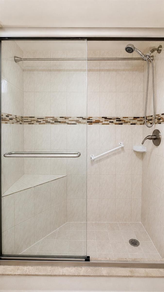 21 COLONIAL CLUB Drive # 303, Boynton Beach, FL 33435 photo 9