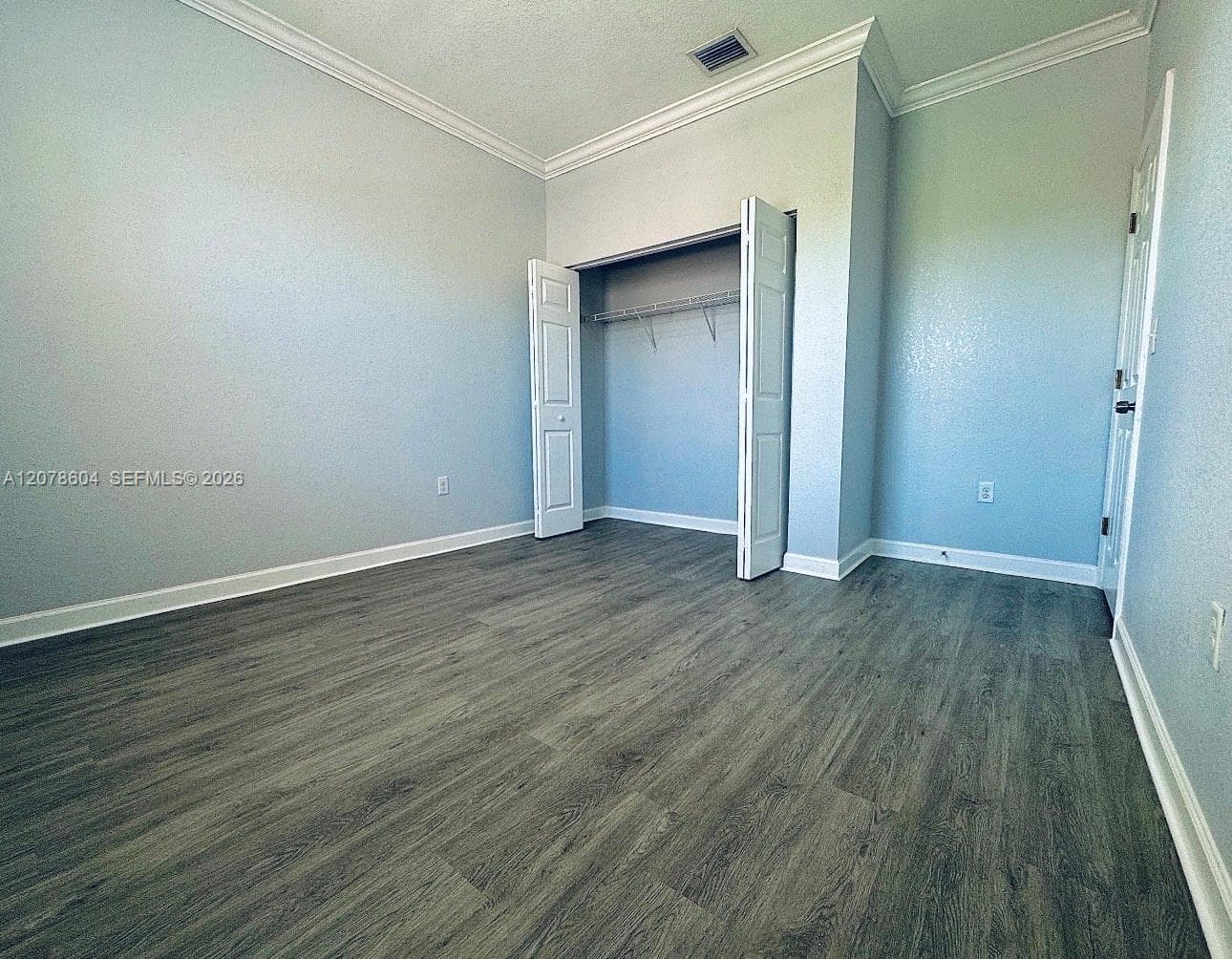 1035 NE 207th Ter, Miami, FL 33179 photo 5