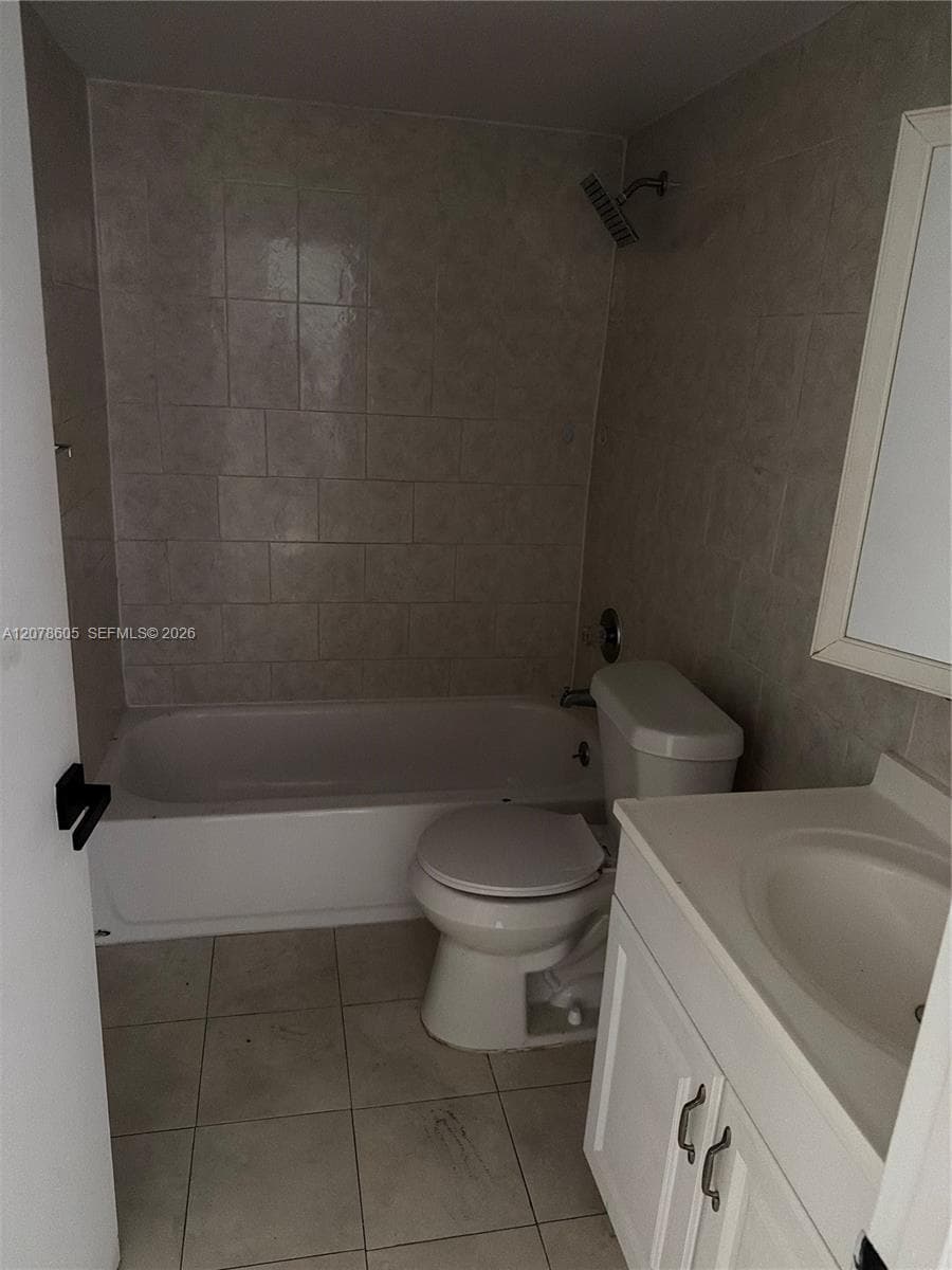 650 NE 149th St # 106F, Miami, FL 33161 photo 5