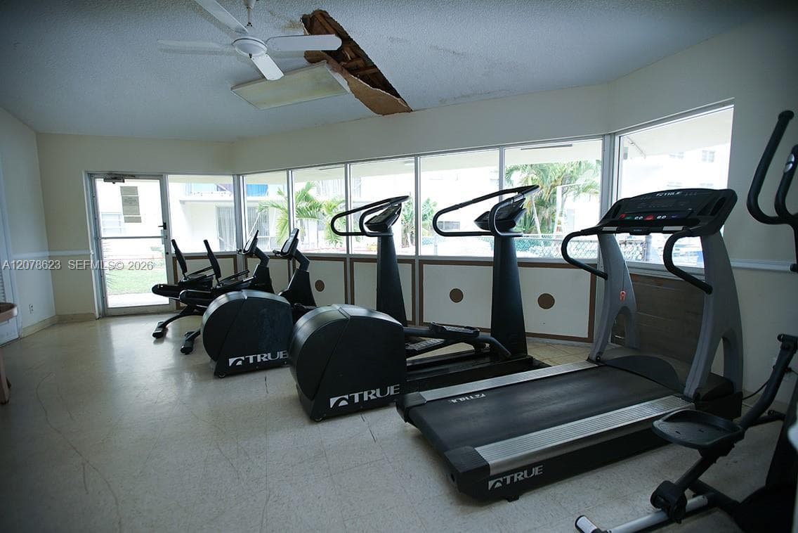 300 NE 12th Ave # 703, Hallandale Beach, FL 33009 photo 6