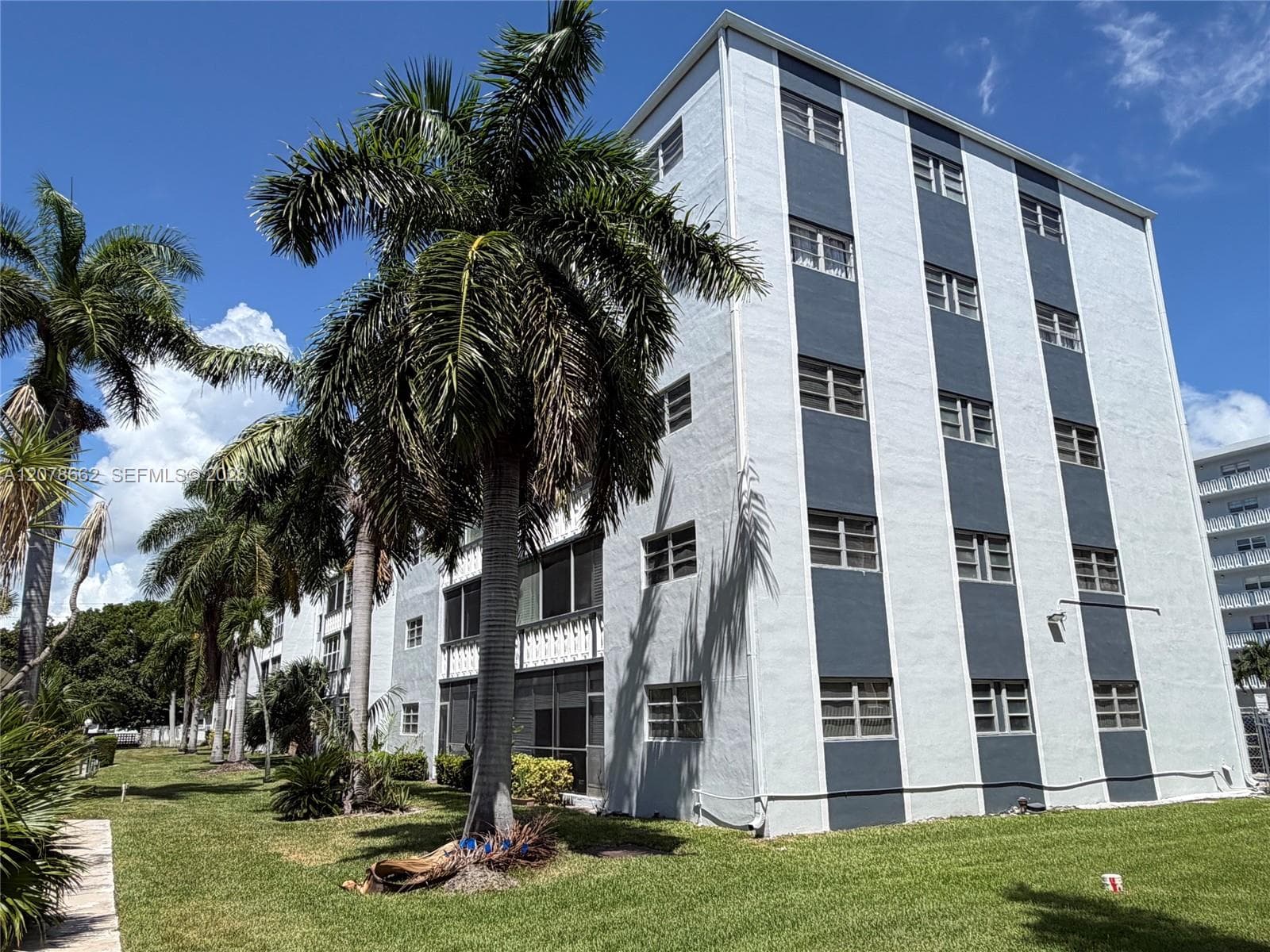 232 NE 12th Ave # 103, Hallandale Beach, FL 33009 photo 3