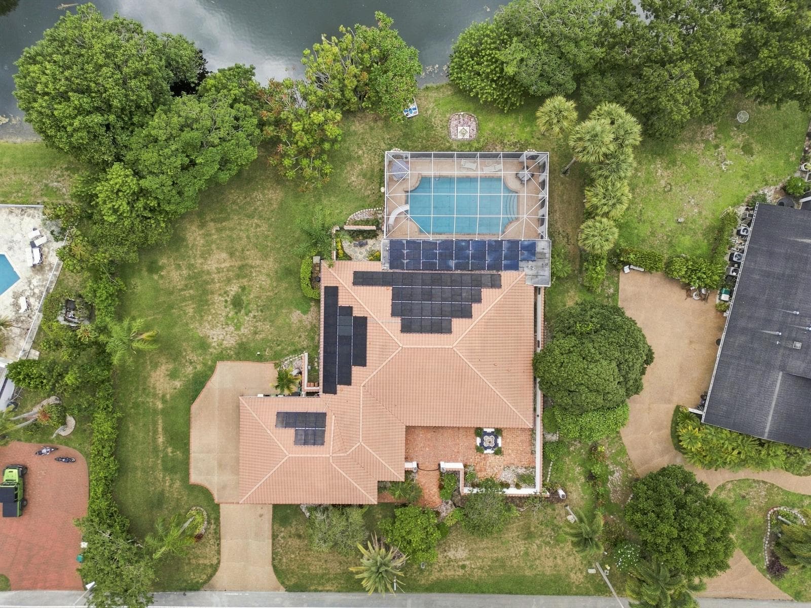 4903 WOODLANDS Boulevard, Tamarac, FL 33319 photo 2