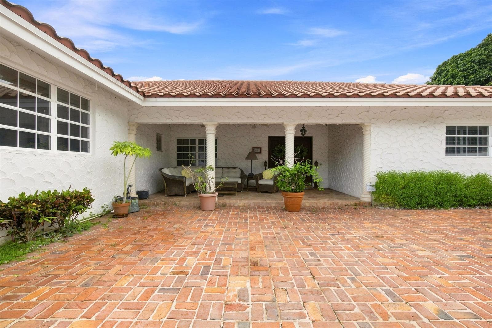 4903 WOODLANDS Boulevard, Tamarac, FL 33319 photo 6