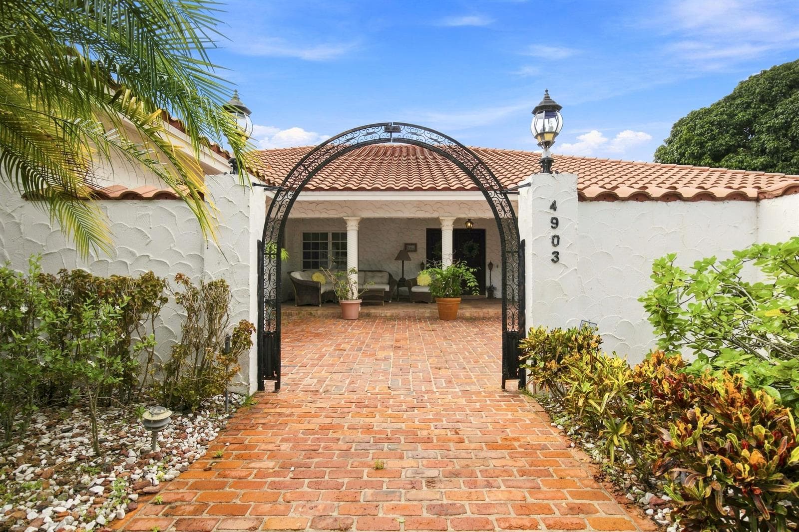 4903 WOODLANDS Boulevard, Tamarac, FL 33319 photo 5