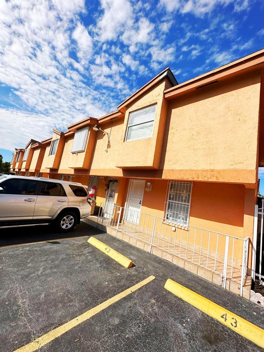 1701 W 42ND Place # 43, Hialeah, FL 33012 photo 2