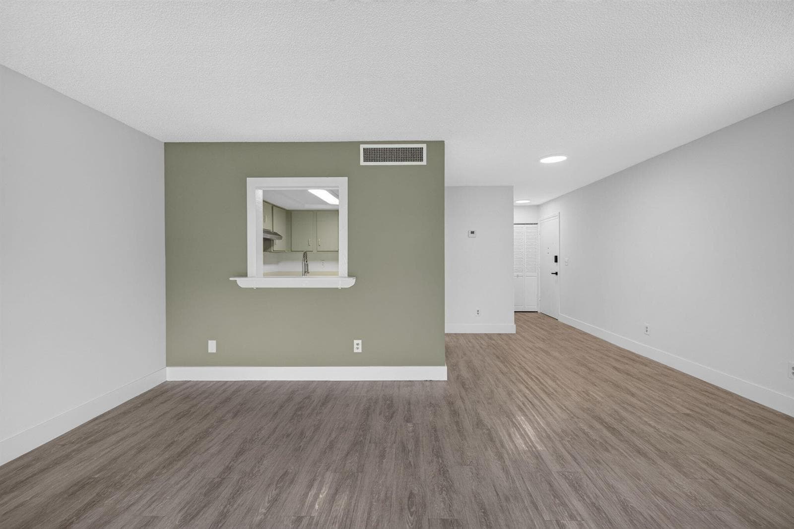 2517 S 17TH Street # 103, Fort Pierce, FL 34982 photo 2