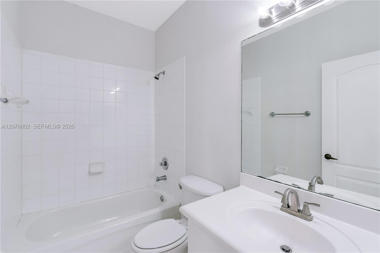 8450 NW 113th Psge, Doral, FL 33178 photo 13