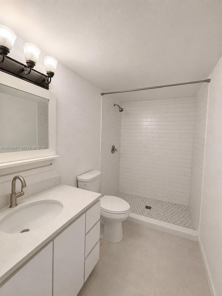 5055 NW 7th St # 1004, Miami, FL 33126 photo 4
