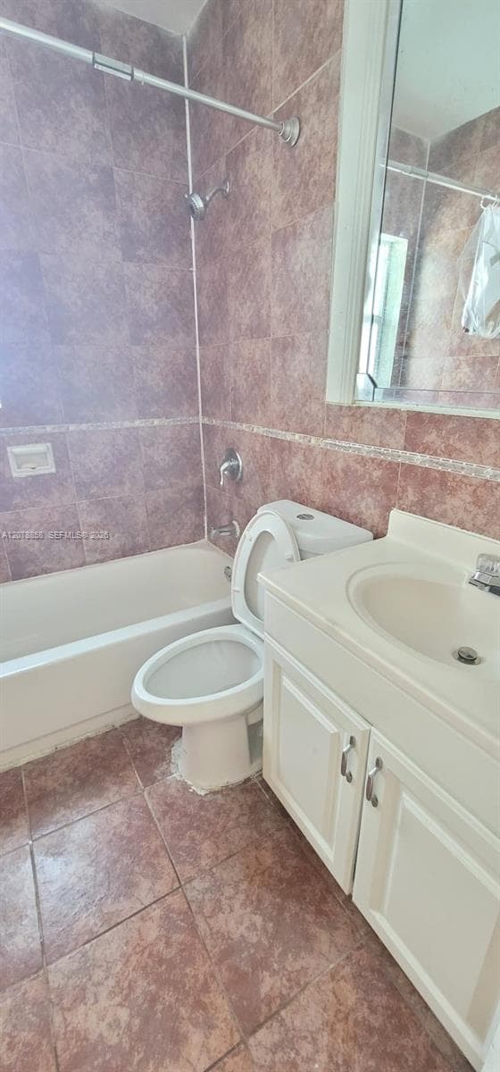 141 NE 168th St # 0, North Miami Beach, FL 33162 photo 6