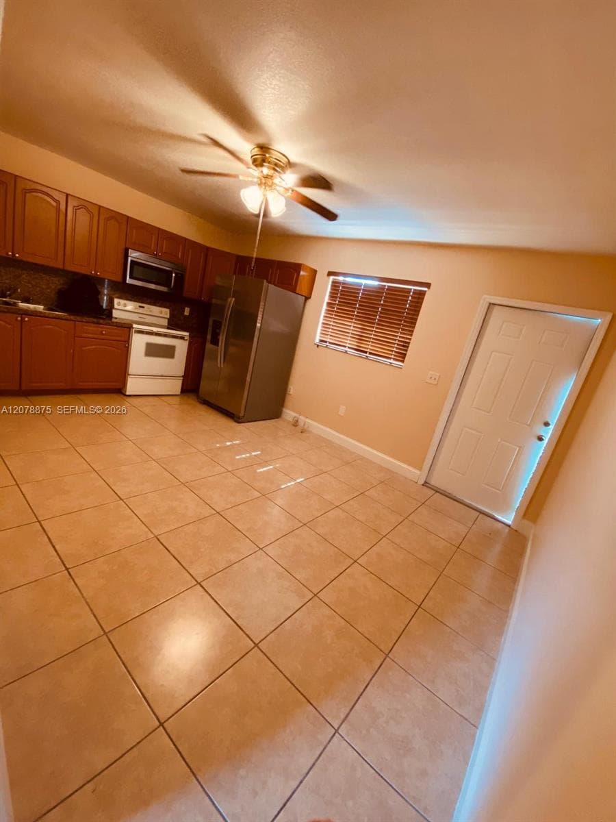 2272 NW 66th St, Miami, FL 33147 photo 8