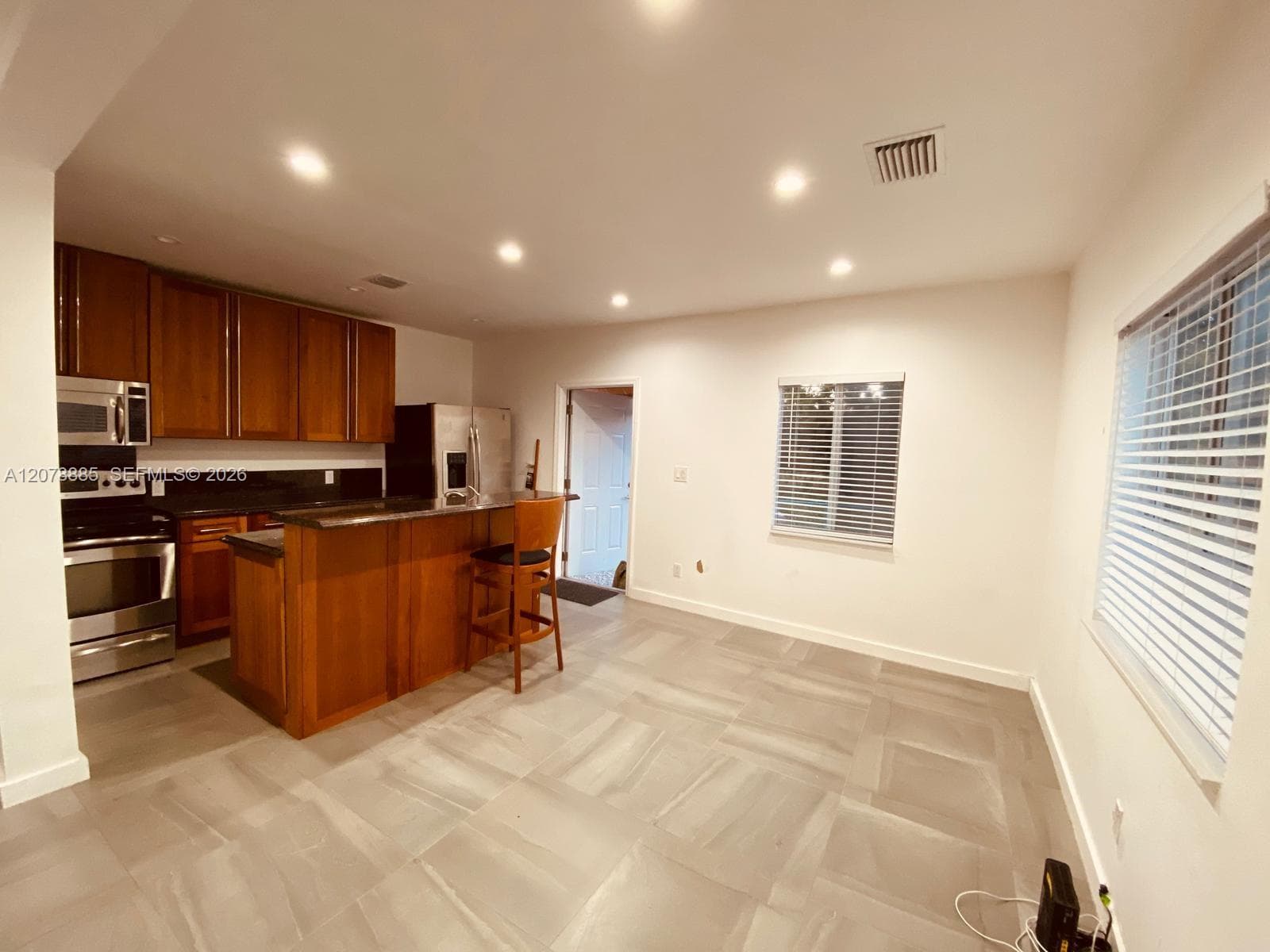 2129 NW 75th St, Miami, FL 33147 photo 6