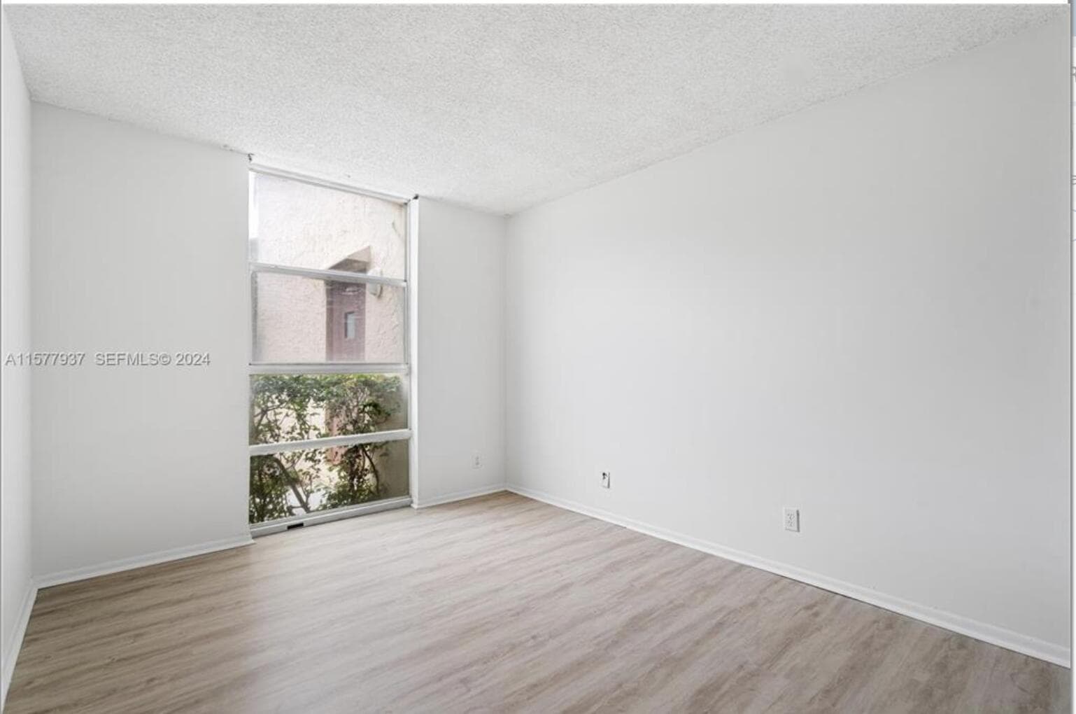 2001 ATLANTIC SHORES Boulevard # 109, Hallandale Beach, FL 33009 photo 8