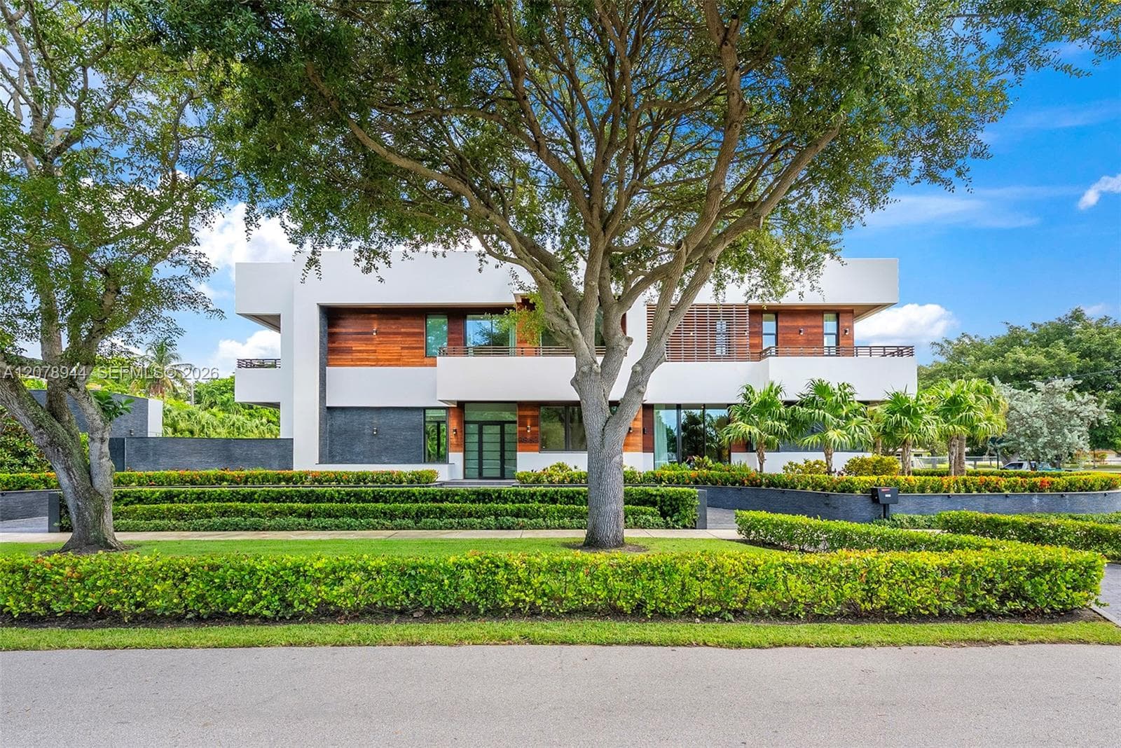 9860 NE 5th Ave Rd, Miami Shores, FL 33138 photo 3
