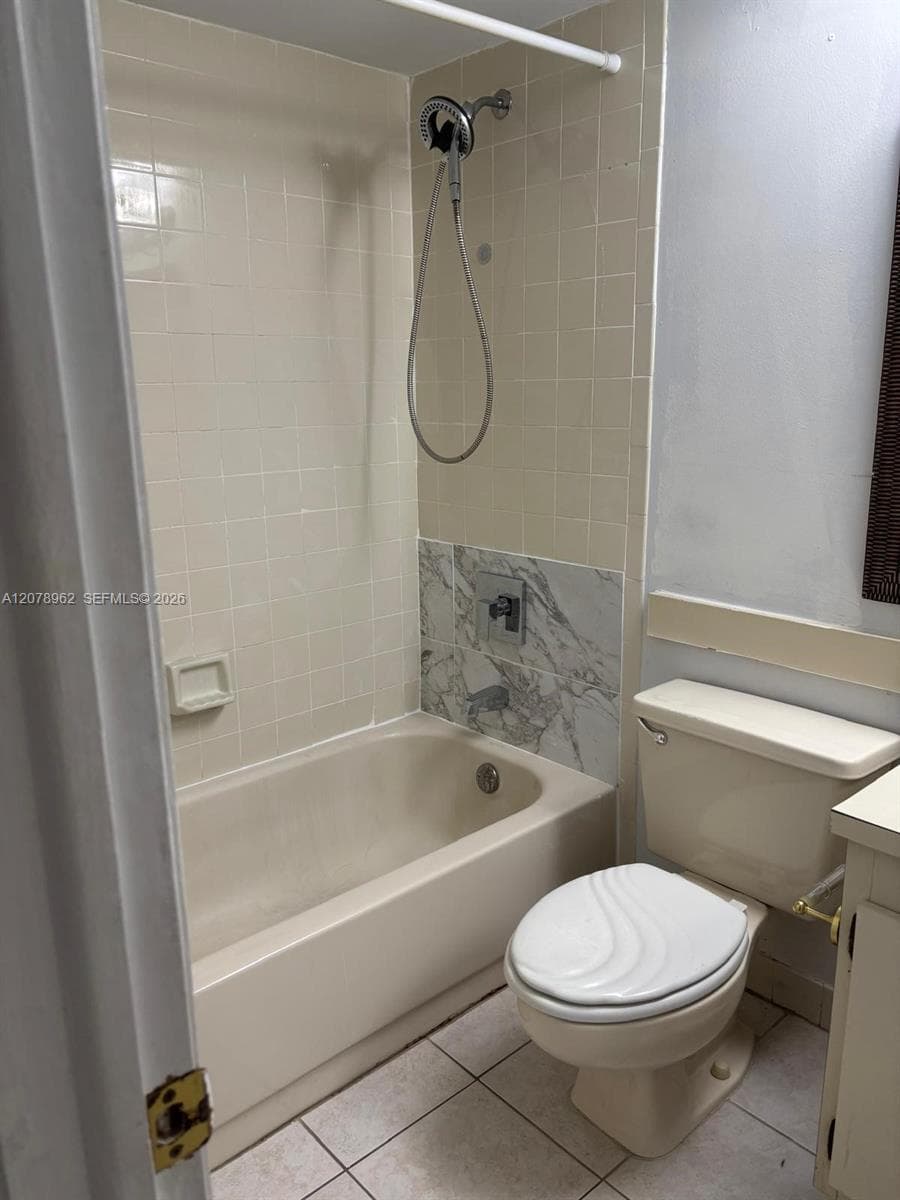 18290 Mediterranean Blvd # 7-5, Hialeah, FL 33015 photo 13