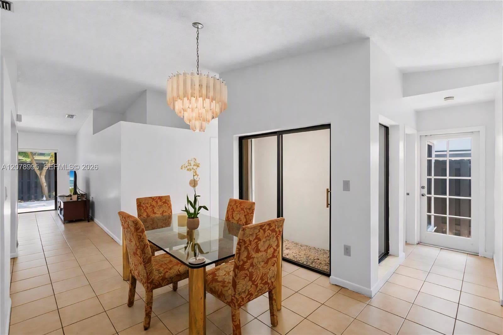 6633 NW 176th Ter, Hialeah, FL 33015 photo 9