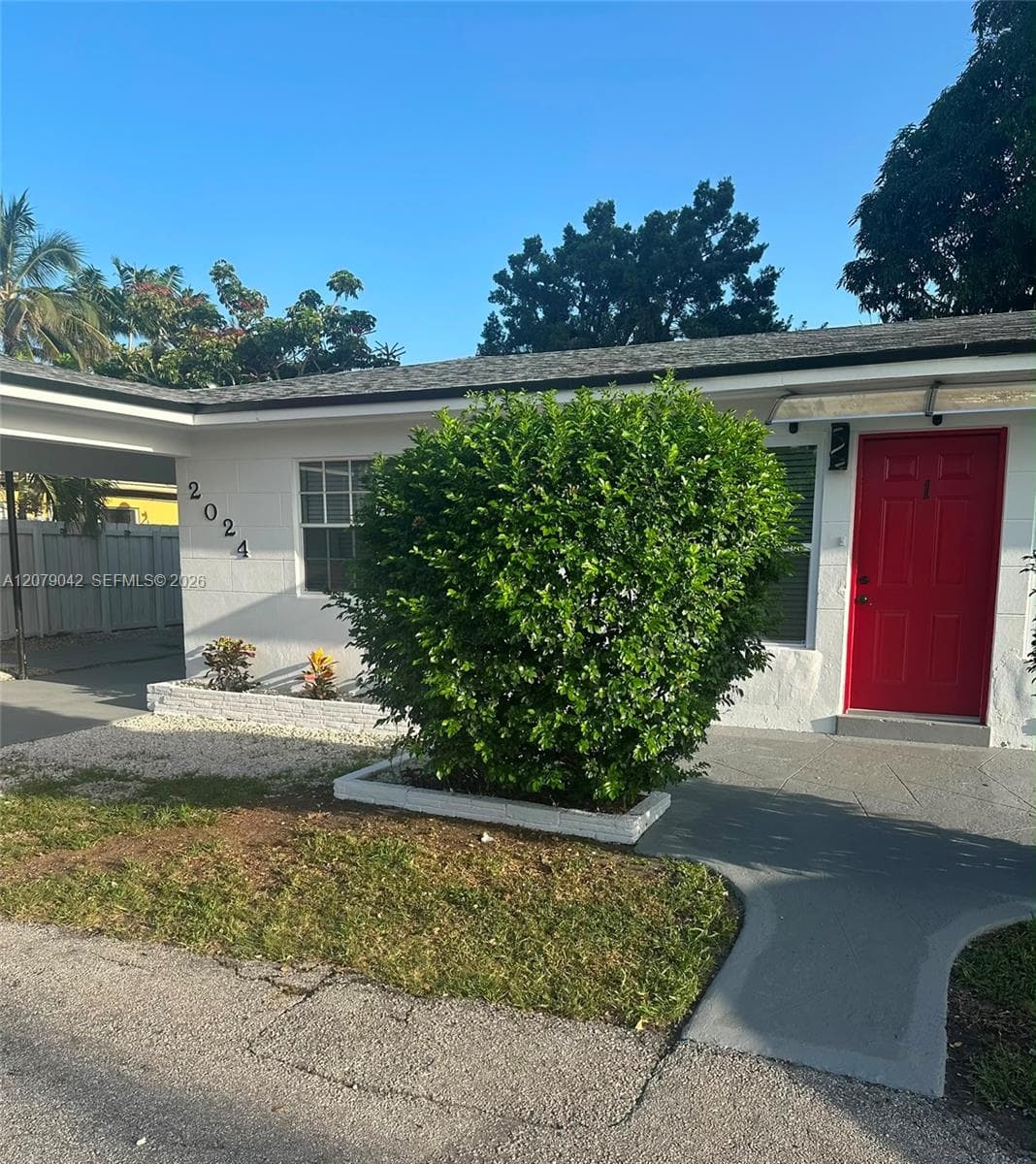 2024 NE 26th St # 1, Wilton Manors, FL 33305 photo 2