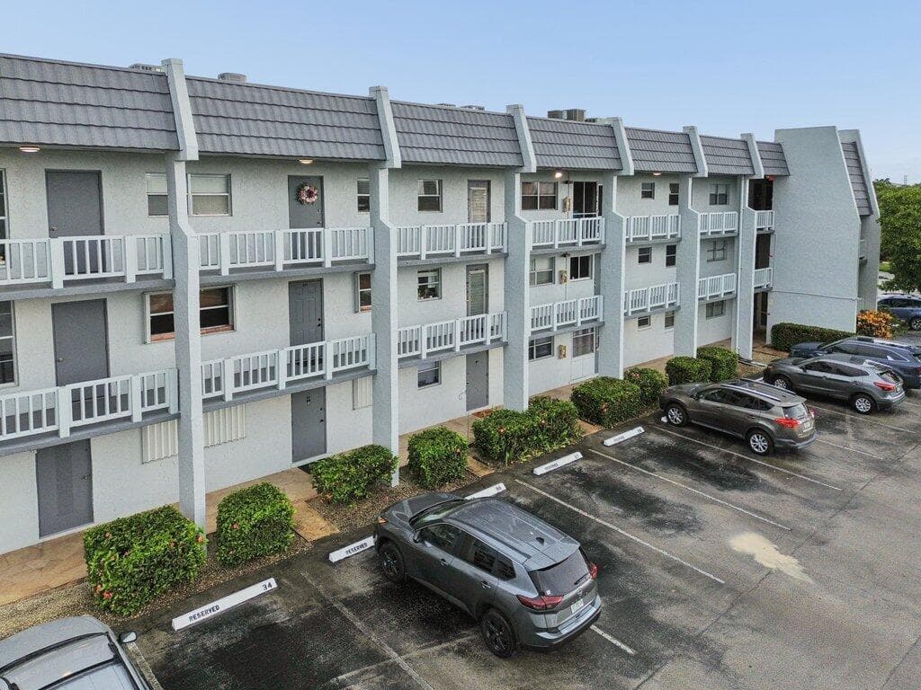 6600 ROYAL PALM Boulevard # 215B, Margate, FL 33063 photo 8