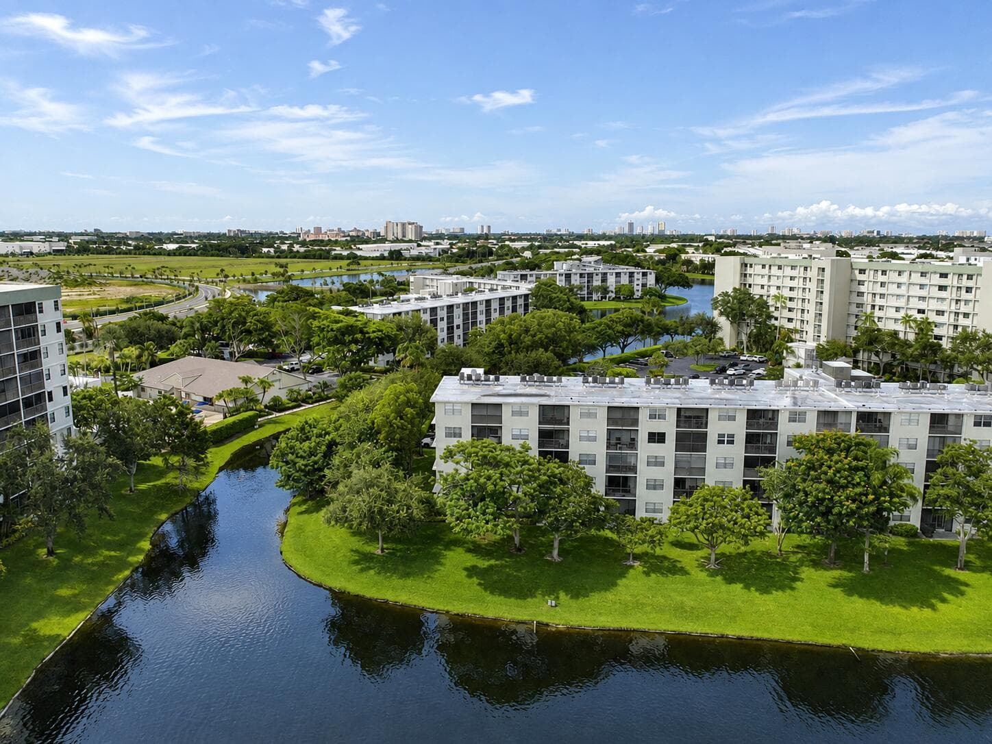 2226 N CYPRESS BEND Drive # 103, Pompano Beach, FL 33069 photo 3