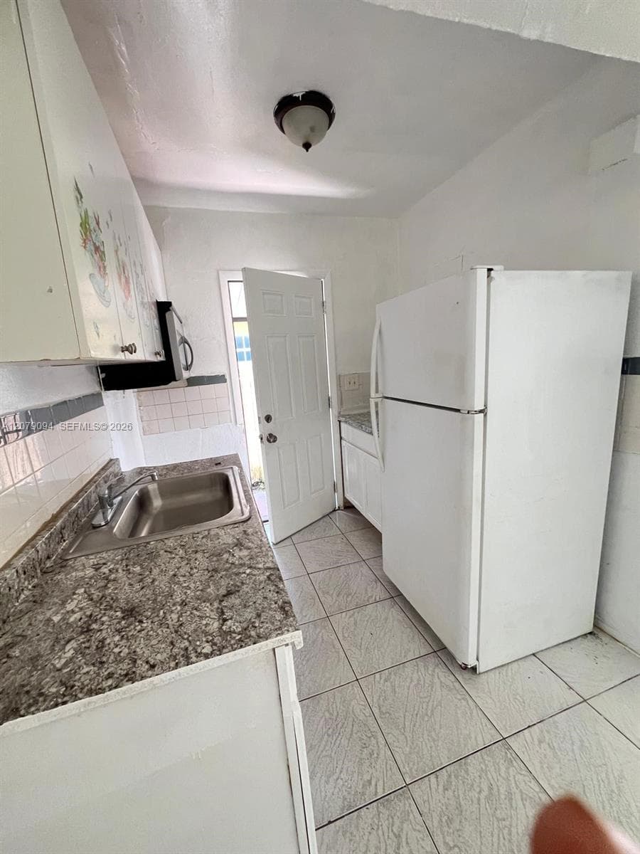 2140 NW 1st Ter # A, Miami, FL 33125 photo 13