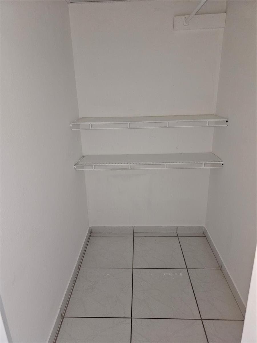 500 BAYVIEW Drive # 817, Sunny Isles Beach, FL 33160 photo 13