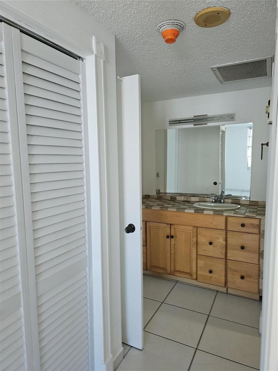 500 BAYVIEW Drive # 817, Sunny Isles Beach, FL 33160 photo 12
